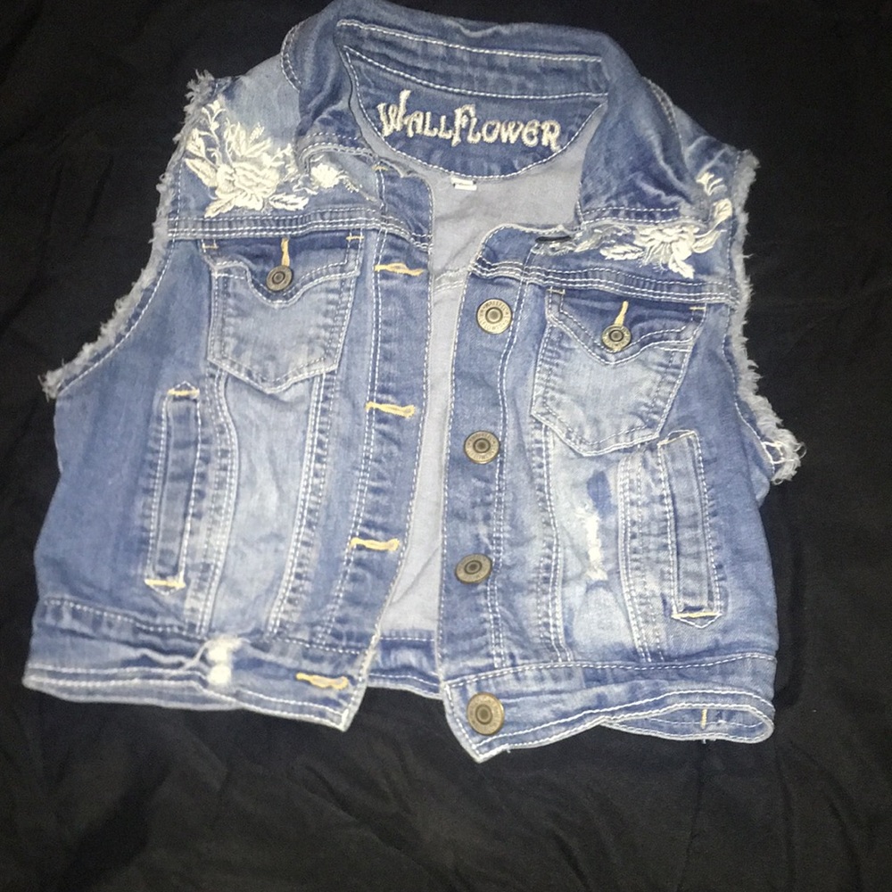 Jean wallflower vest very cute !